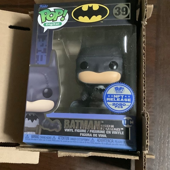 Batman Gotham by Gaslight Funko POP! Nft Physical Legendary DC 2050 #39 - Picture 2 of 6